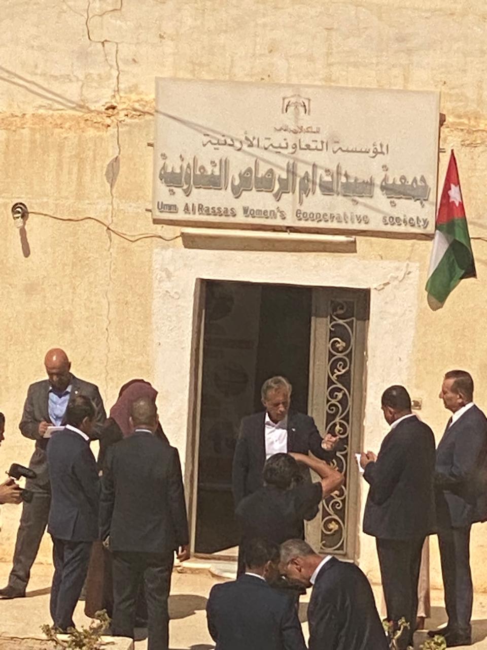 حسان يزور جمعية سيدات أم الرصاص ويطلع مشاريعها