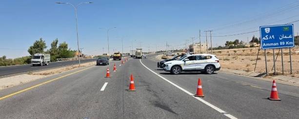الدوريات الخارجية تنبه سالكي «الصحراوي»  صور