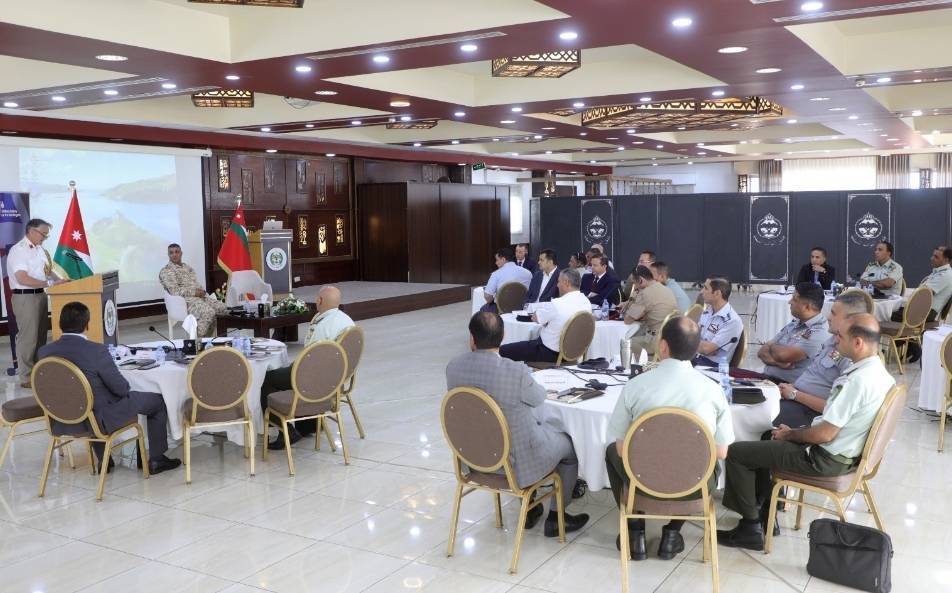 افتتاح دورة الإدارة الدفاعية في السياق الأمني بفندق القوات المسلحة