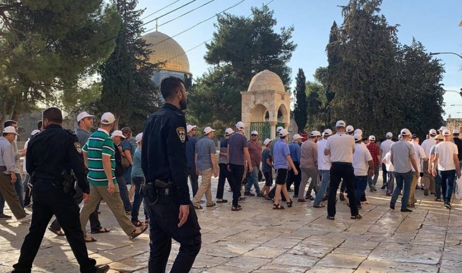 اقتحامات لباحات الأقصى واعتقالات في الضفة