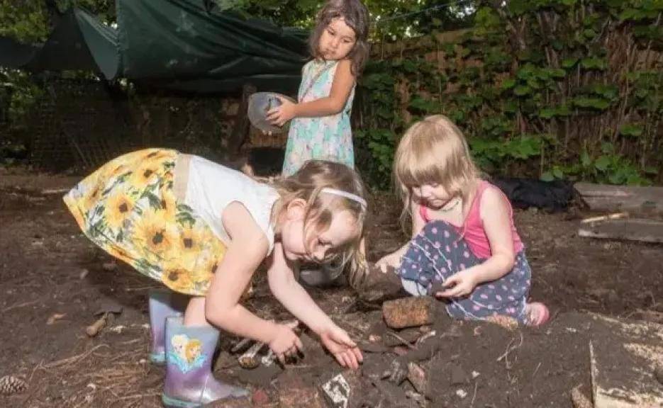 أهمية المكملات الغذائية لصحة العظام عند الأطفال النباتيين