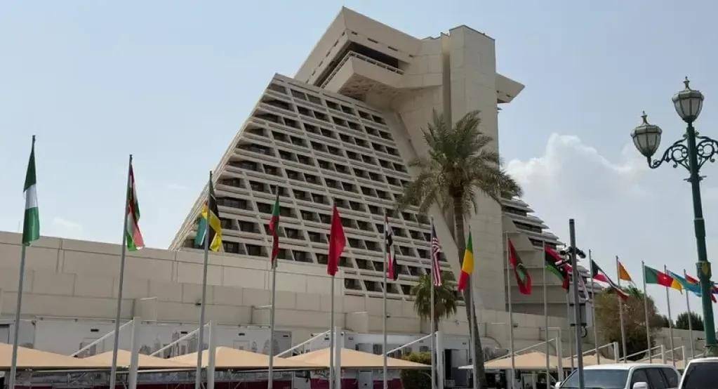 وزراء الخارجية يناقشون مشروع بيان قمة الدوحة الطارئة ضد إسرائيل