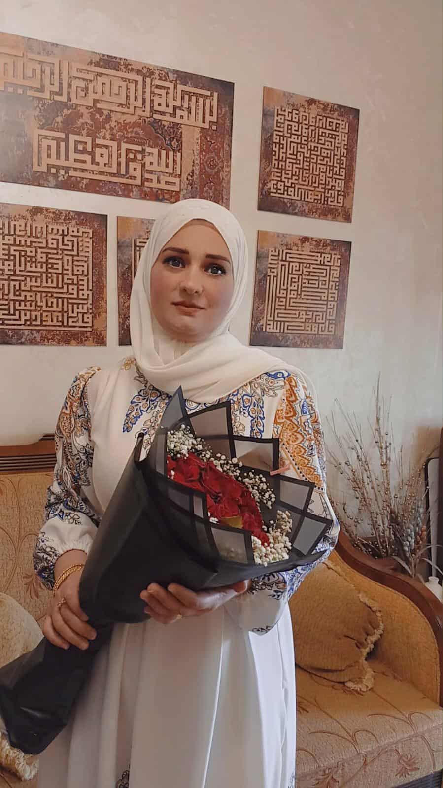 أولياء أمور طلبة عكا الأساسية يثمنون جهود المعلمة نبراس منصور