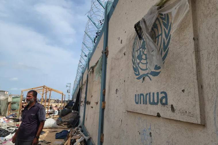 الأونروا: إسرائيل قصفت 10 مبان تابعة للوكالة بمدينة غزة