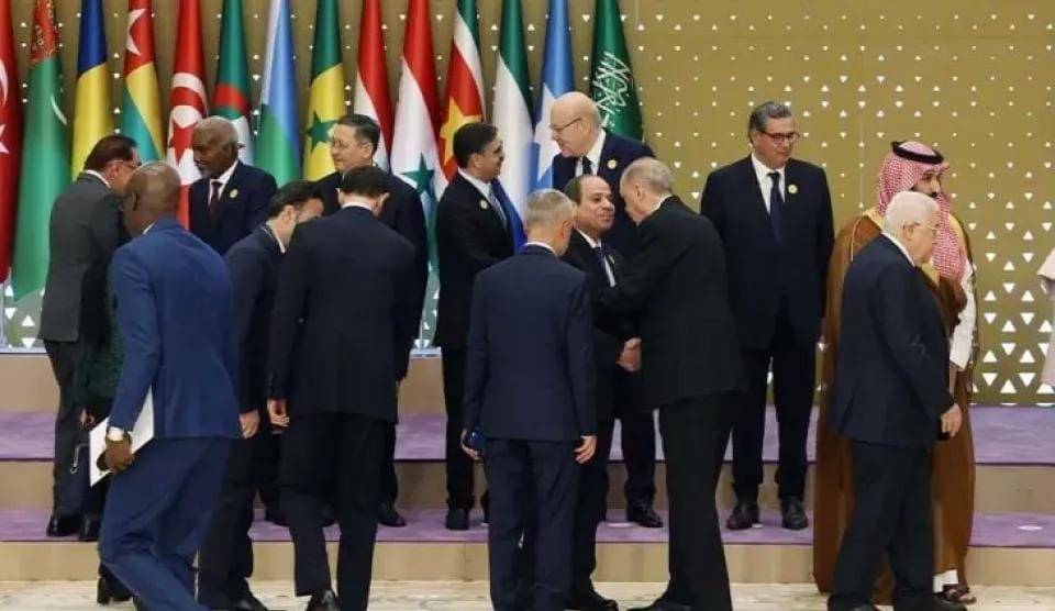القمة العربية الإسلامية في الدوحة تدعو إلى مراجعة العلاقات مع إسرائيل ومحاكمتها دوليًا