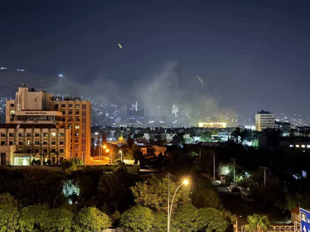 انفجارات قوية تهز دمشق وسط تضارب الأنباء حول أسبابها