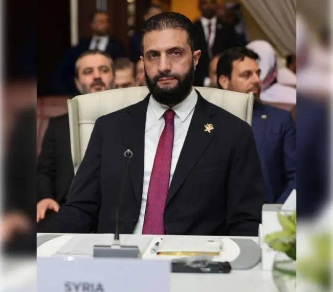 أقصر كلمة .. الرئيس السوري أحمد الشرع يقتبس بيت شعر يهزّ قاعة قمة الدوحة ويشعل الجدل.. ما قصته؟