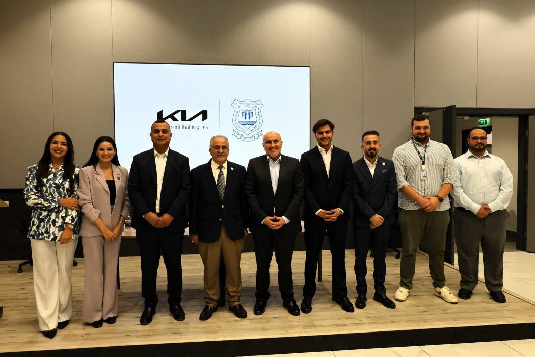مذكرة تفاهم بين عمان الأهلية و كيا  الأردن لتعزيزالتعليم التطبيقي لتخصص المركبات الكهربائية...صور