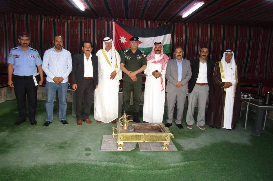مدير شرطة الباديـة الوسطى يترأس إجتماع المجلس المحلي الأعلى
