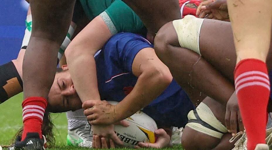 ايقاف لاعِبة فرنسا 12 مباراة بعد حادثة عض في كأس العالم للرغبي للسيدات