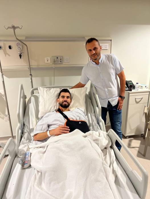 أنس بدوي يخضع لعملية ناجحة ويبتعد عن الملاعب شهور