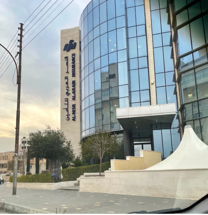 مادلين نصراوين تواصل تميزها في النسر العربي لتأمين