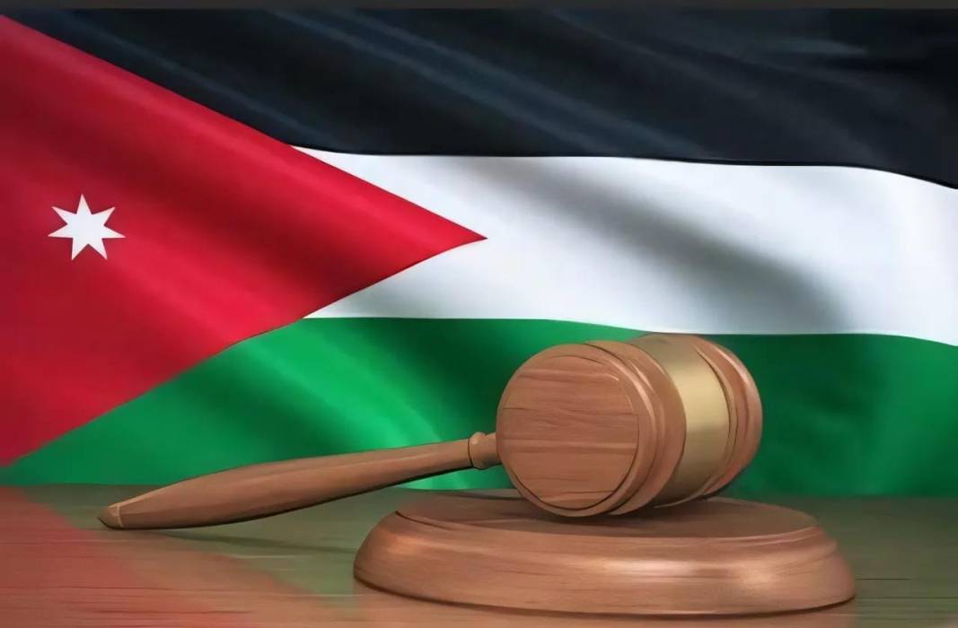 بعد تعديل التهم .. الإفراج عن ثلاثة متهمين في قضية قتل بالكرك