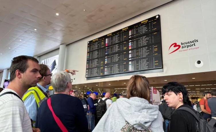مطار بروكسل يلغي الأحد 50 من الرحلات المغادرة بسبب الهجوم الإلكتروني