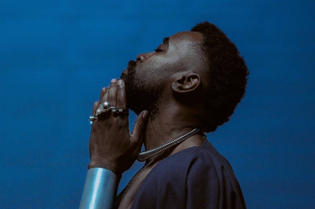 الفنان الليبي أماكا يتعاون مع رعد ريكوردز في أولى أغنيات ألبومه الجديد نغني نرقص ونقاتل