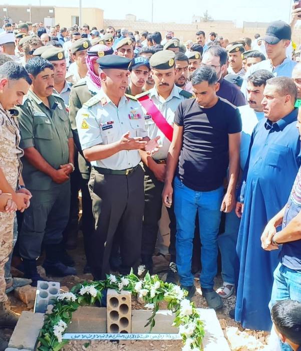 المفرق تشيع جثمان النقيب منذر الدليجم الخالدي ...صور