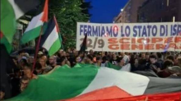 إضراب عام في إيطاليا لرفض المجازر الإسرائيلية على غزة