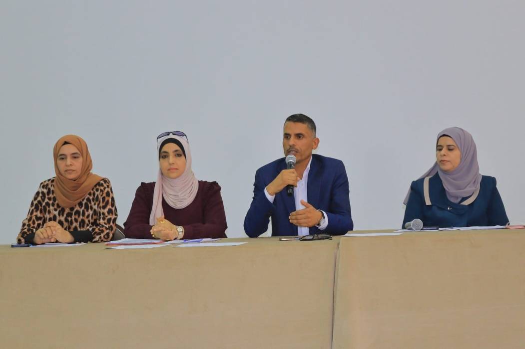 المساعيد يلتقي المرشحين لجائزة الملكة رانيا في لواء البادية الشمالية الغربية