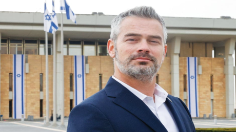 الصين تحذر نائبا إسرائيليا: ستسقط وتتحطم إلى أشلاء