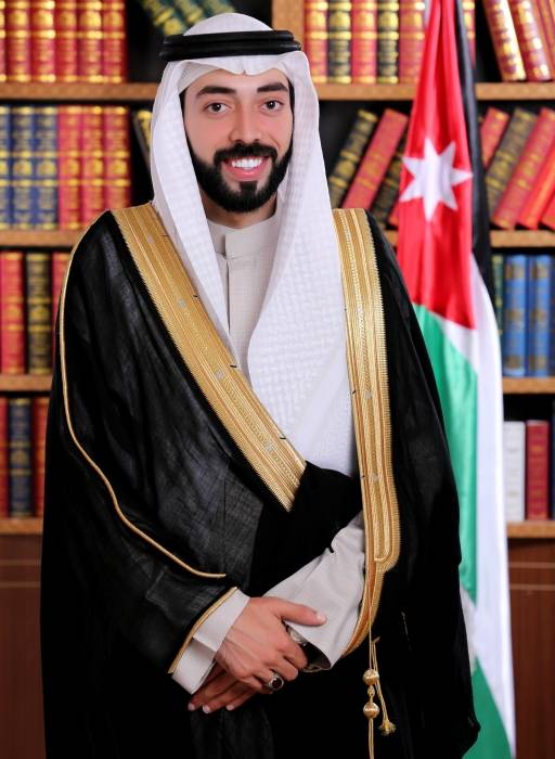 إلى شباب الوطن الغالي، صناع الحاضر والمستقبل، وذخيرته وخزانه الإستراتيجي