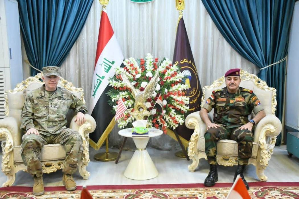 العراق : قائد فرقة القوات الخاصة الأولى يستقبل قائد القيادة المركزية للجيش الأمريكي