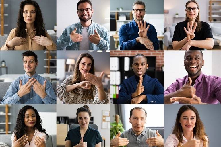 لغة الإشارة جسر للتواصل وحق أساسي للدمج