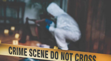 أم تقتل طفليها وتخفيهما داخل حقيبتين بمنطقة مهجورة