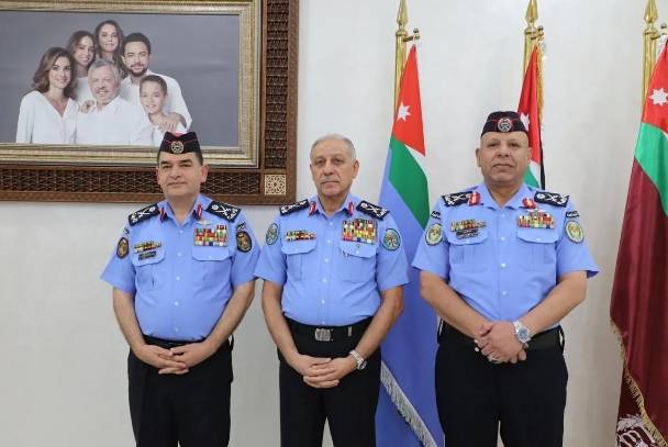 ترفيع الدويري والشرايدة إلى رتبة لواء وإحالتهما إلى التقاعد