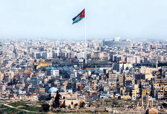 المملكة تحت تأثير كتلة هوائية رطبة الأربعاء وأمطار متفرقة الخميس
