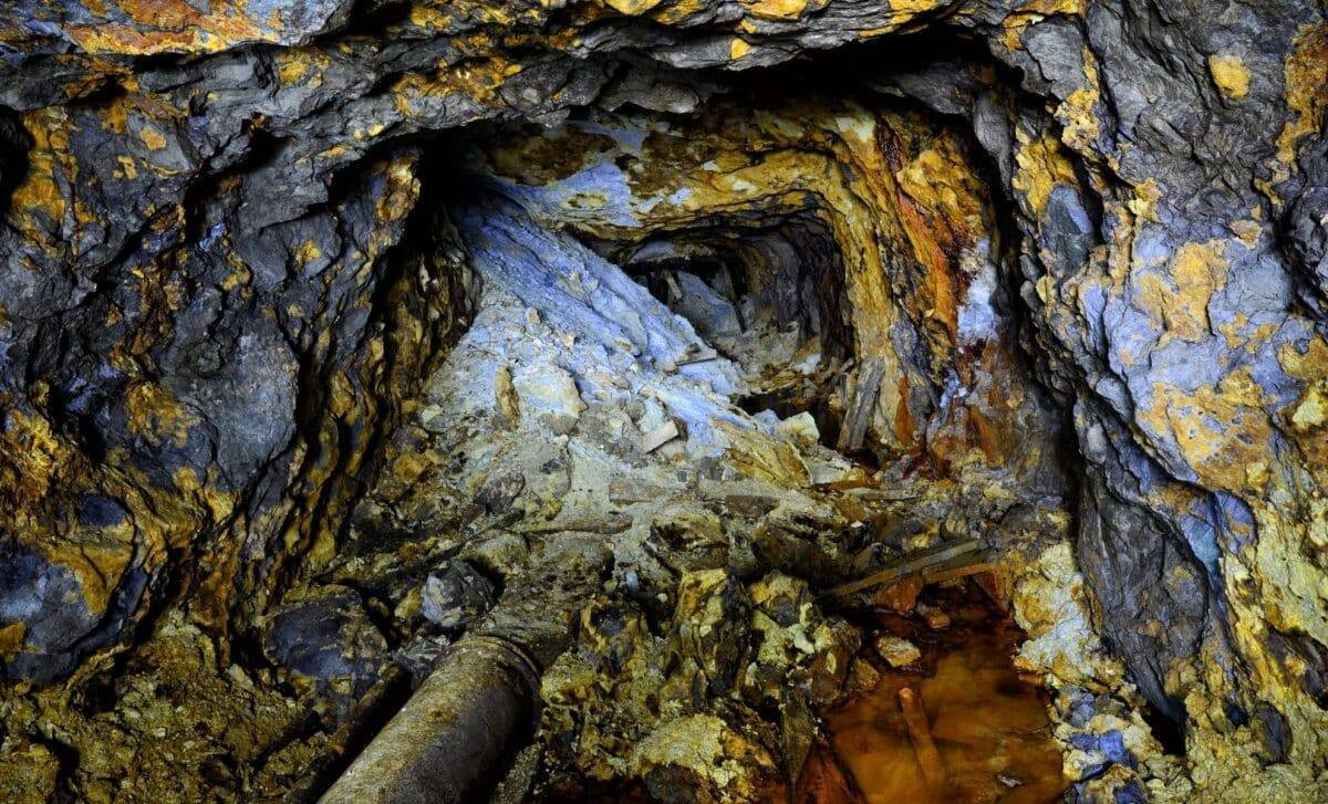 8 كيلومترات من المعادن الثمينة.. المغرب يقتحم عالم الذهب والنحاس باكتشاف مذهل