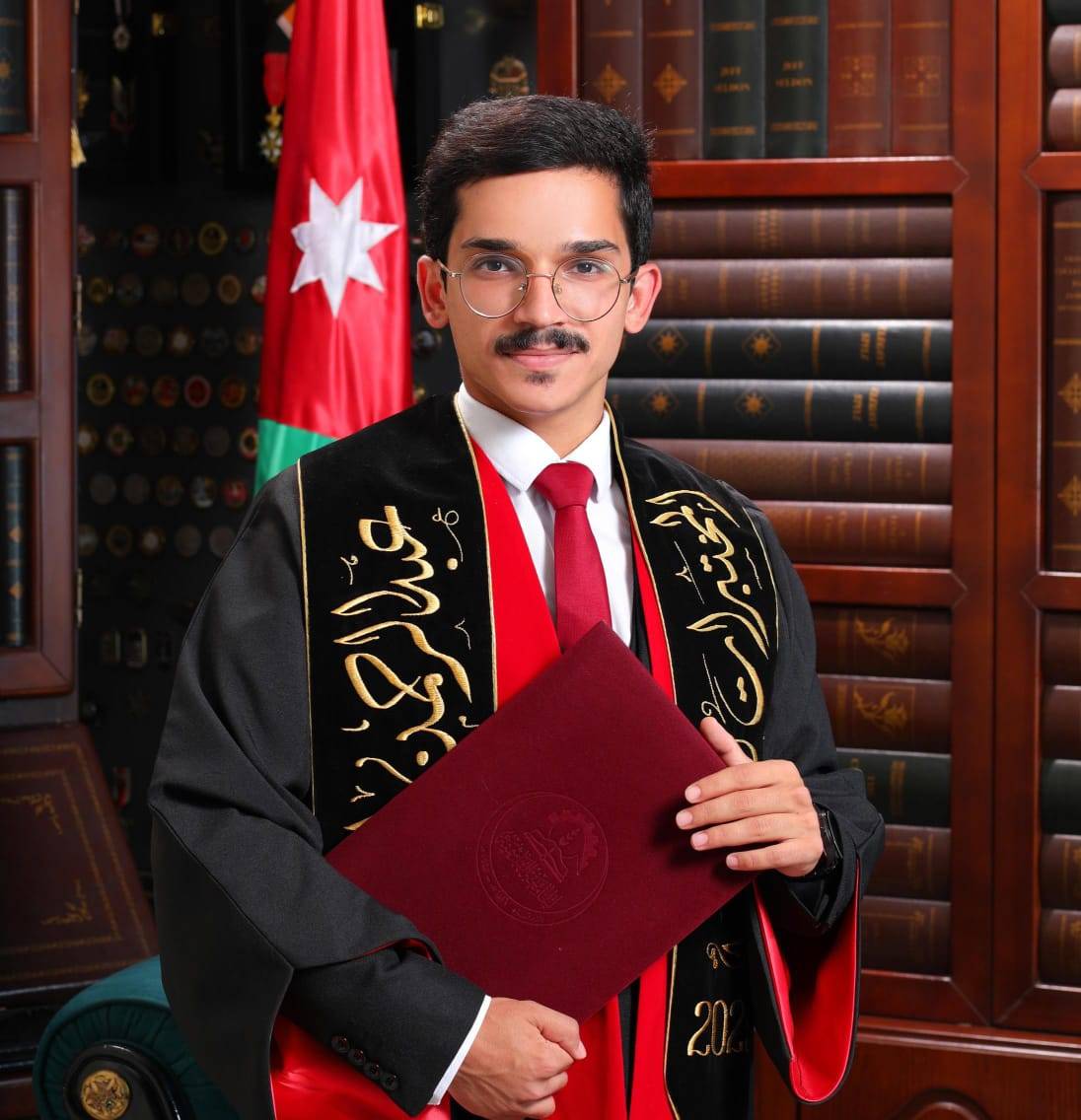 عبد الرحمن  النصيرات ينال درجة البكالوريوس في المختبرات الطبية