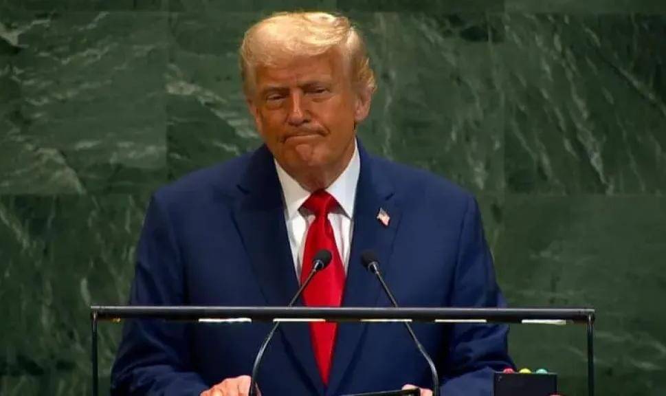 ترامب يورط شركة ”تايلينول” في أزمة مفاجئة