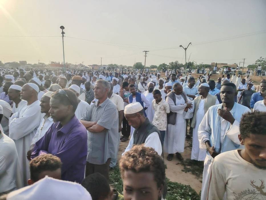 في موكب مهيب السودان  تودع حكيم الشرق الناظر شكيلاي