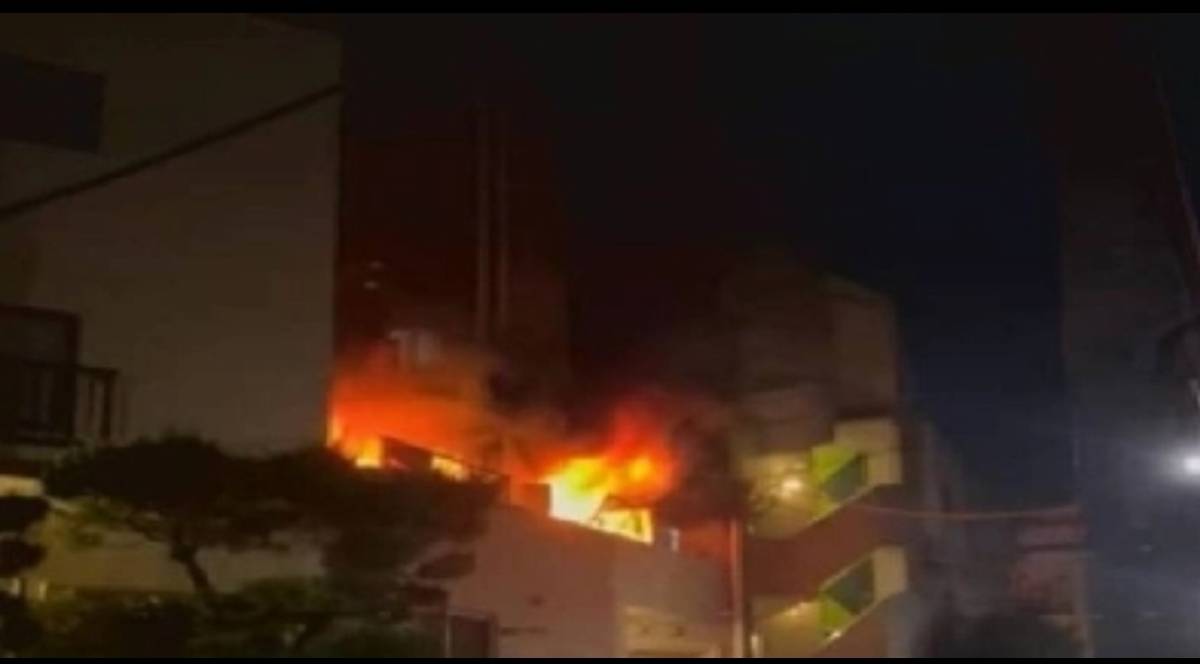 شاحن هاتف يشعل حريقاً كبيراً في طوكيو