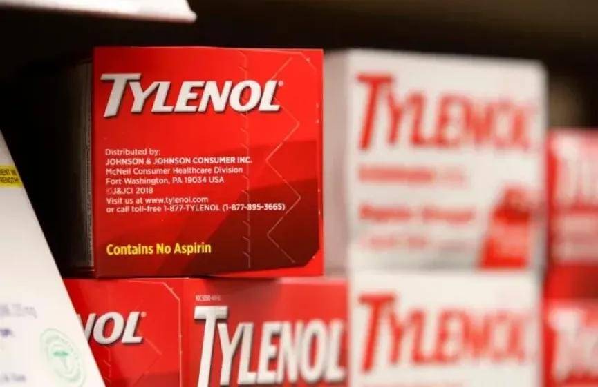 إدارة ترامب تثير الرعب وتحذر الحوامل من استخدام هذا الدواء.. والعلماء ينتقدون: لا يزال آمنًا