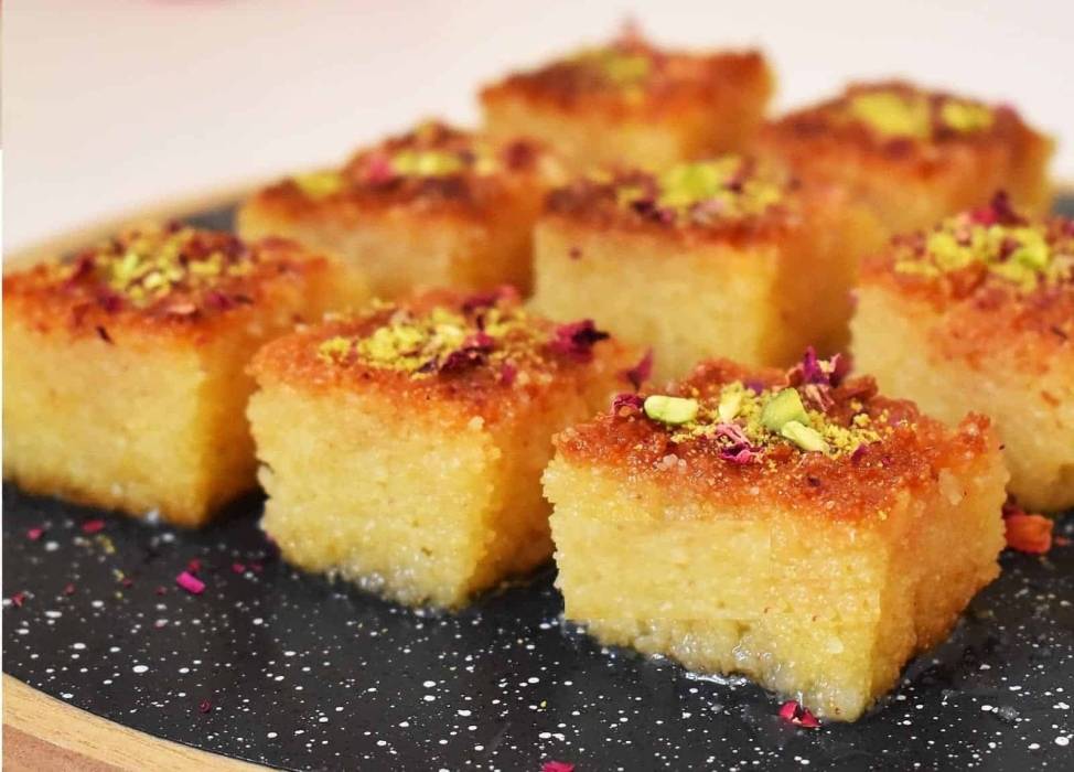 طريقة عمل البسبوسة السعودية لضيافة اليوم الوطني السعودي