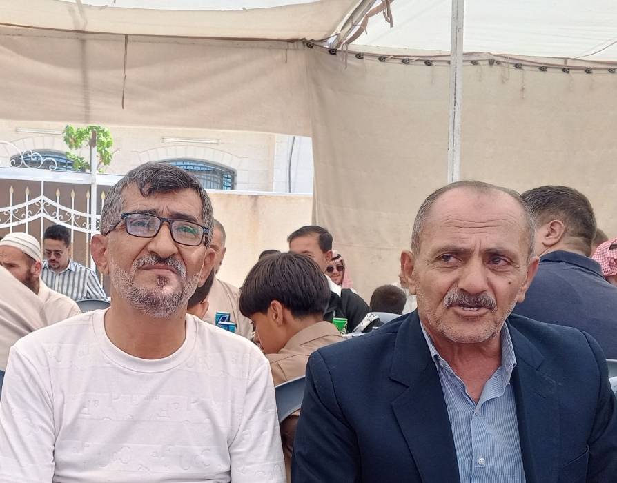 القيسي وحميدان يهنئون الحاج إبراهيم أبو نجا بزفاف اولاده