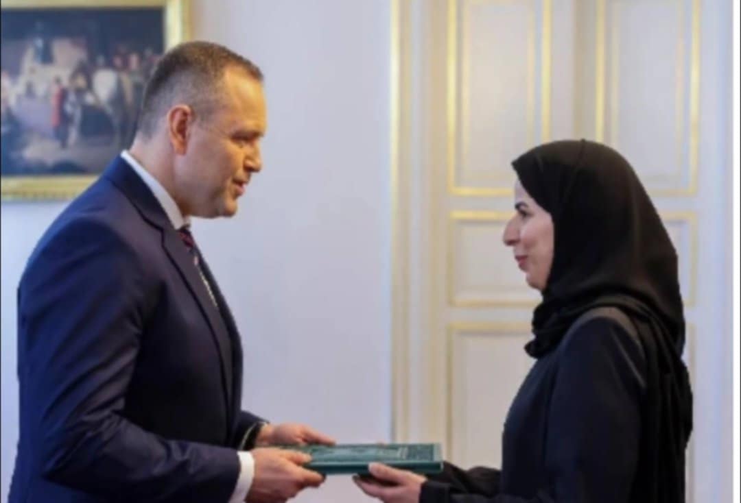 السفيرة الشهوان تقدم أوراق اعتمادها لرئيس بولندا