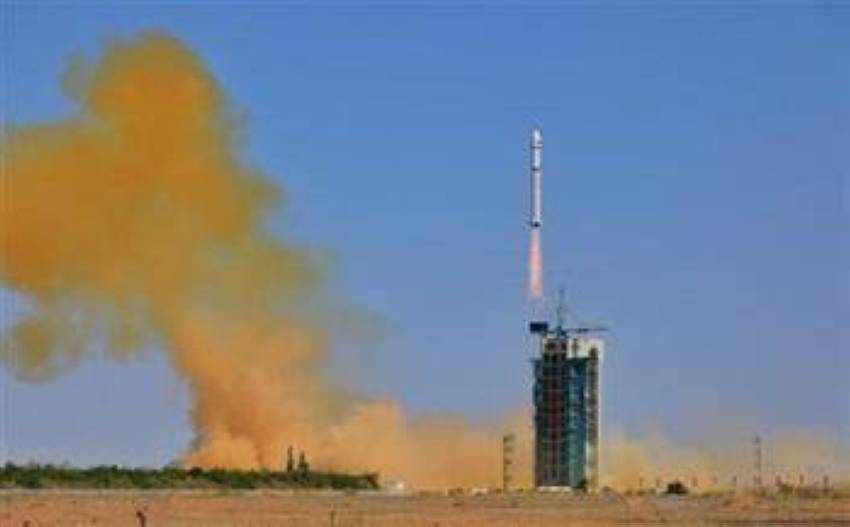 الصين تطلق قمرًا اصطناعيًا لدعم أنشطة الرصد والتنبؤ بالطقس