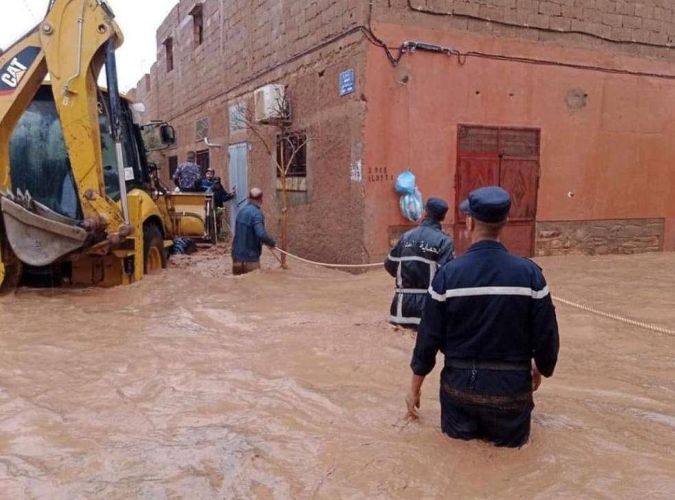 مصرع خمسة أشخاص جراء الأمطار الغزيرة في الجزائر