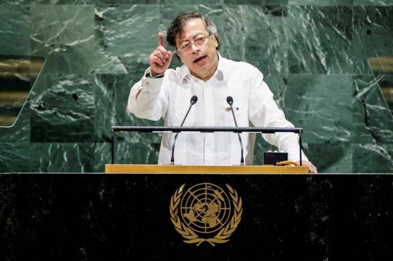 رئيس كولومبيا يتهم أمريكا بانتهاك القانون الدولي بعد إلغاء تأشيرته