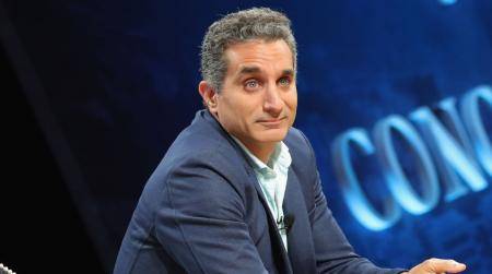 بعد عودته للبرامج السياسية .. أجر باسم يوسف يثير جدلاً