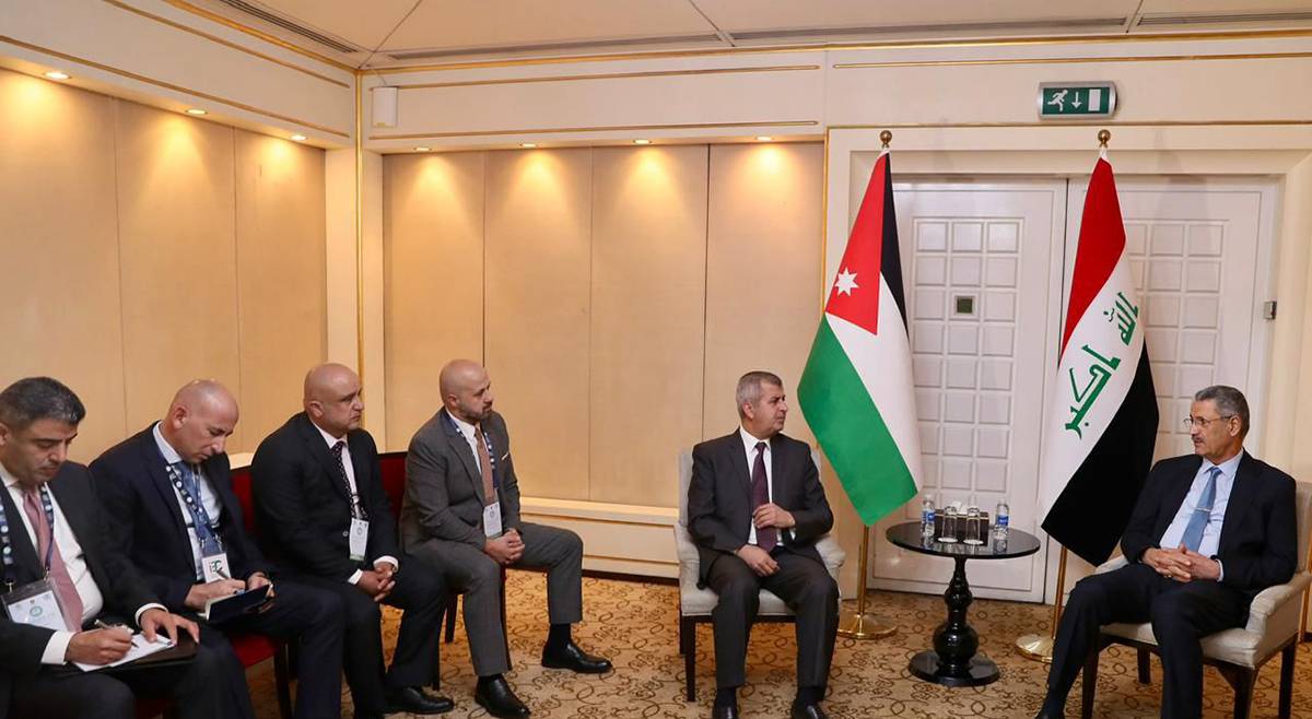 الأردن والعراق يبحثان تعزيز التعاون في مجالي النفط والطاقة