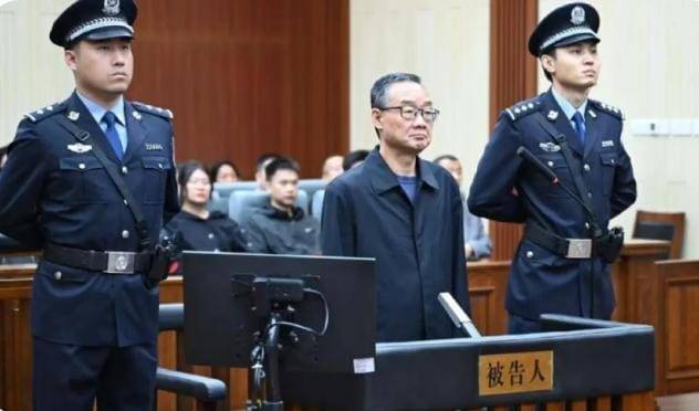 حكم بإعدام وزير صيني سابق في قضية رشوة كبرى