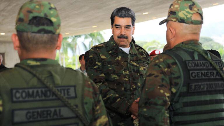 فنزويلا تلوّح بإعلان حالة الطوارئ تحسباً لضربة أميركية