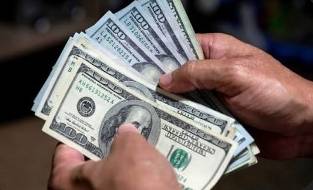 تراجع  أسعار الدولار عالميا