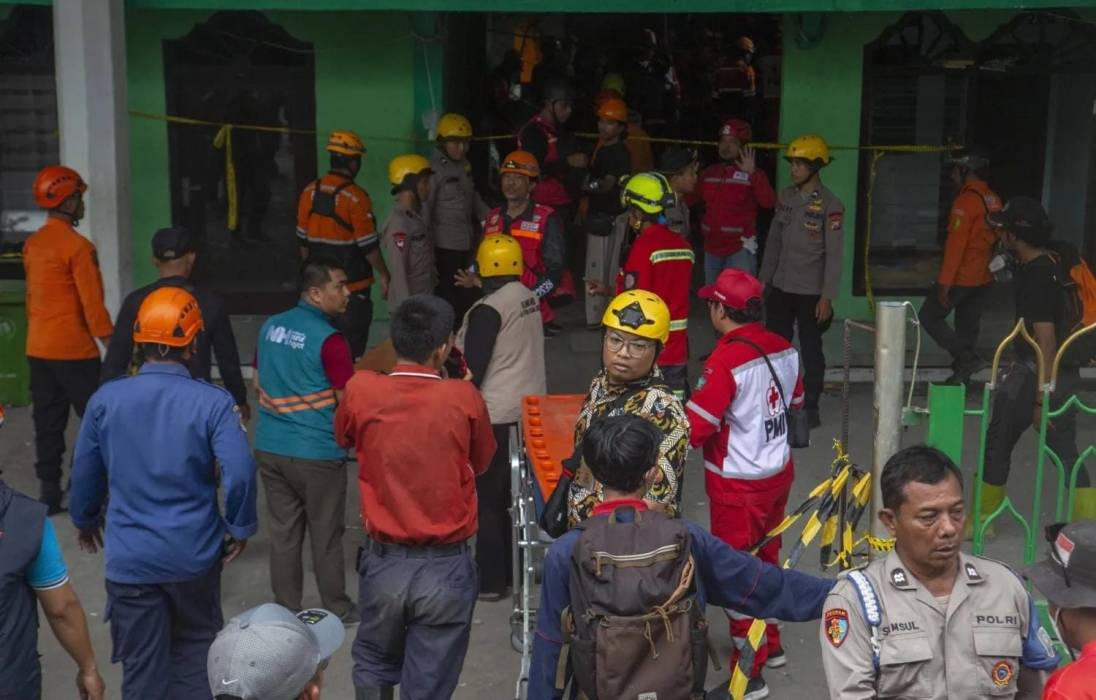 زلزال قوي يضرب سواحل وسط الفلبين بقوة 6.9 درجات وبدون تحذيرات تسونامي