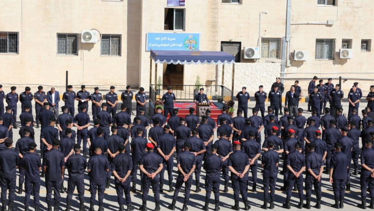 مدير الأمن العام يزور قيادة الأمن الدبلوماسي، ويشيد بجهودها النوعية