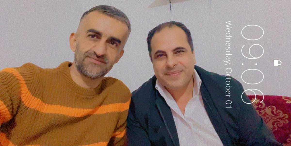 المحرر الصحفي محمد الفايز يهنئ العقيد نواف علي شاهر الذياب بعطائه المشرف