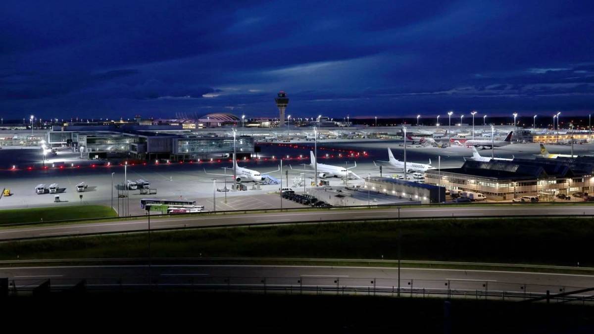 تعليق حركة الطيران في مطار ميونخ الألماني بسبب رصد طائرات مسيرة في محيطه